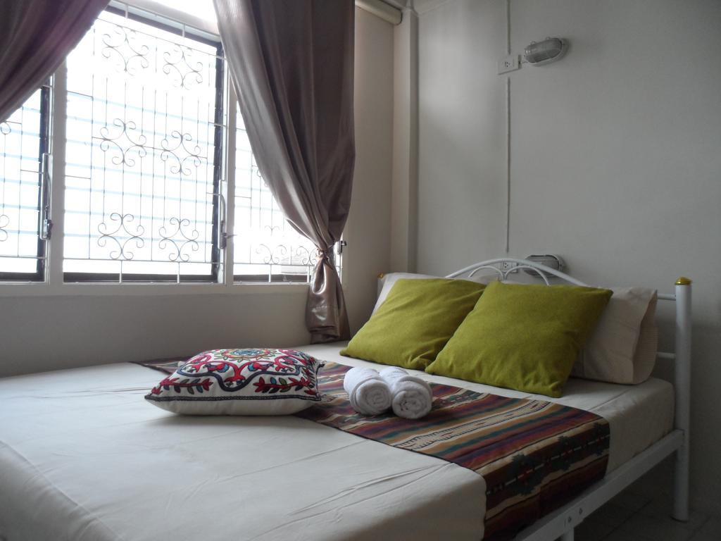 Need Sleep Hostel Bangkok Buitenkant foto