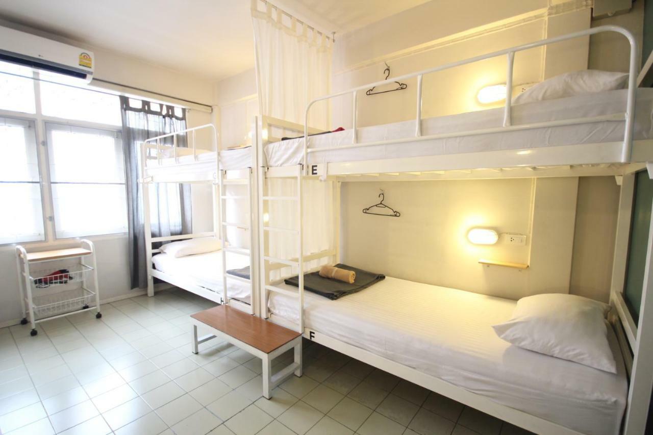 Need Sleep Hostel Bangkok Buitenkant foto