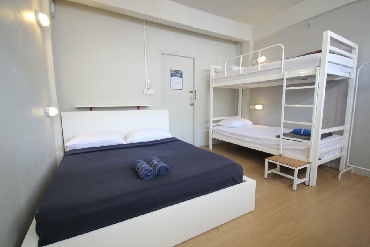 Need Sleep Hostel Bangkok Buitenkant foto